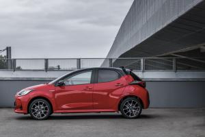 Toyota Yaris Hybrid 2020 года  (WW)